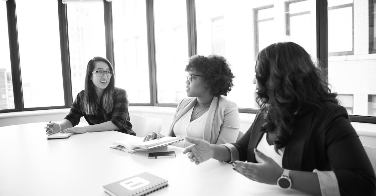 découvrez l'importance de la collaboration dans le travail d'équipe, les stratégies pour améliorer la communication et les clés pour renforcer les relations professionnelles. maximisez votre potentiel collectif grâce à une synergie constructive.