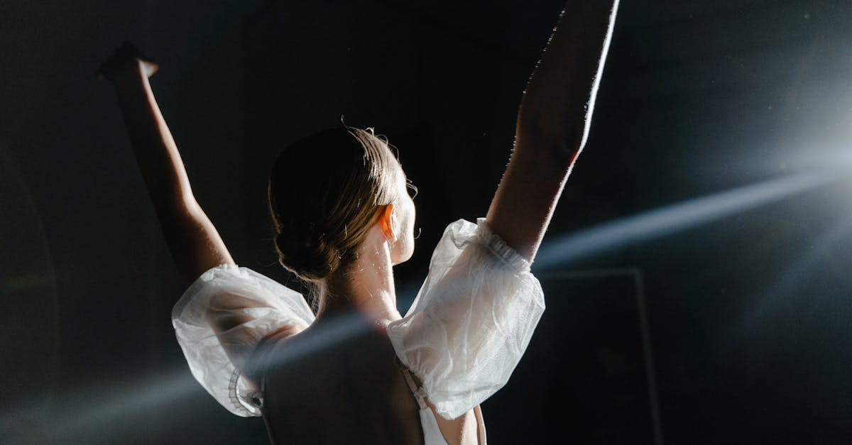 découvrez la culture professionnelle, un ensemble de valeurs, croyances et pratiques qui façonnent l'environnement de travail. explorez comment une culture d'entreprise forte peut stimuler la créativité, favoriser la collaboration et améliorer la satisfaction des employés.