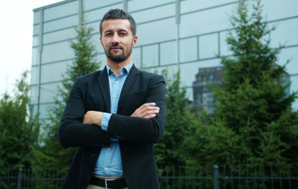 Courtier assurance emprunteur : rôle, tarifs et économies réelles en 2026